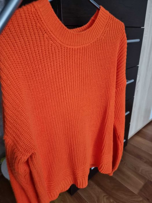 Отдам женские кофточки