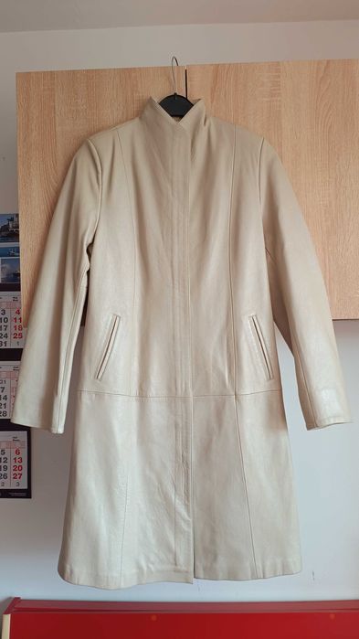 Haina lunga de dama din piele noua mărime L