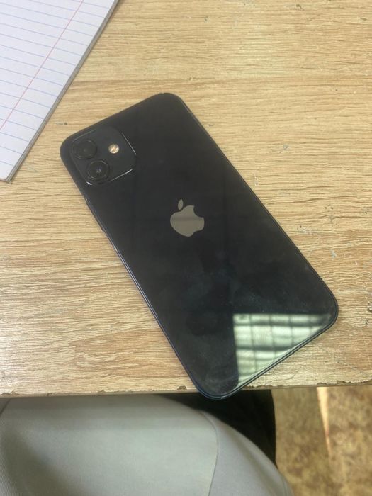 iPhone 12 идеальное состояние