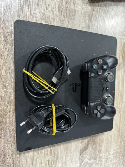 PlayStation 4 Slim 1TB