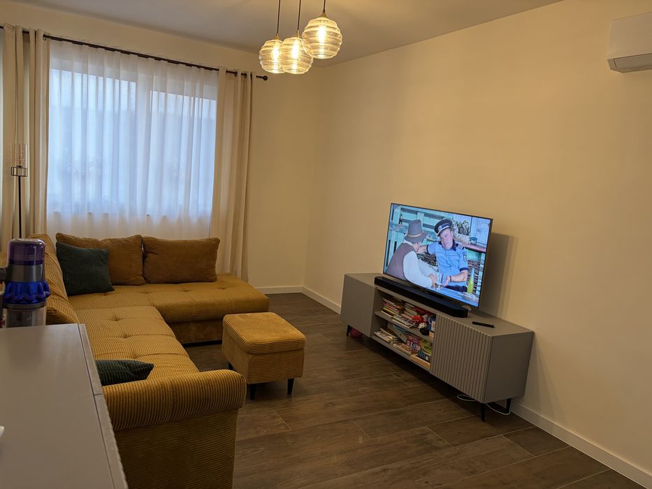 Apartament 3 camere, 72 mp