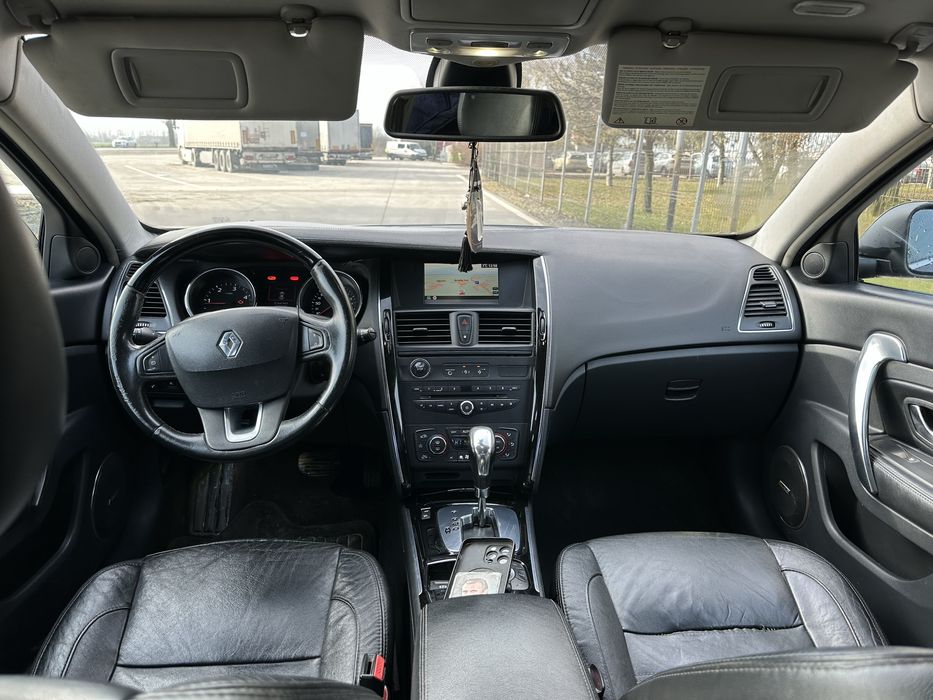 Vand Renault Latitude 3.0d v6