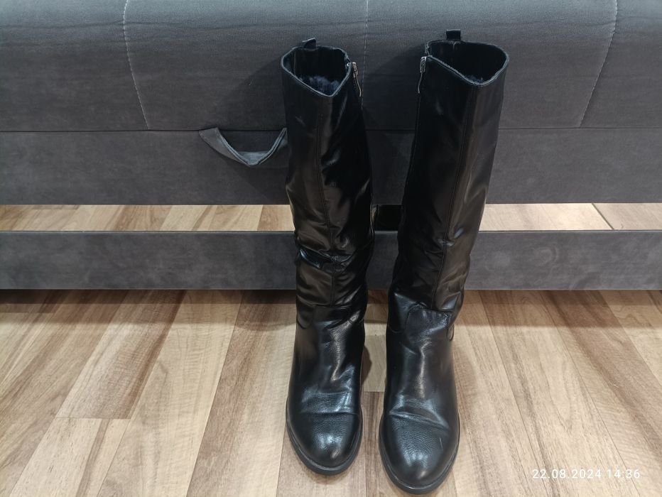 Продам зимние сапоги