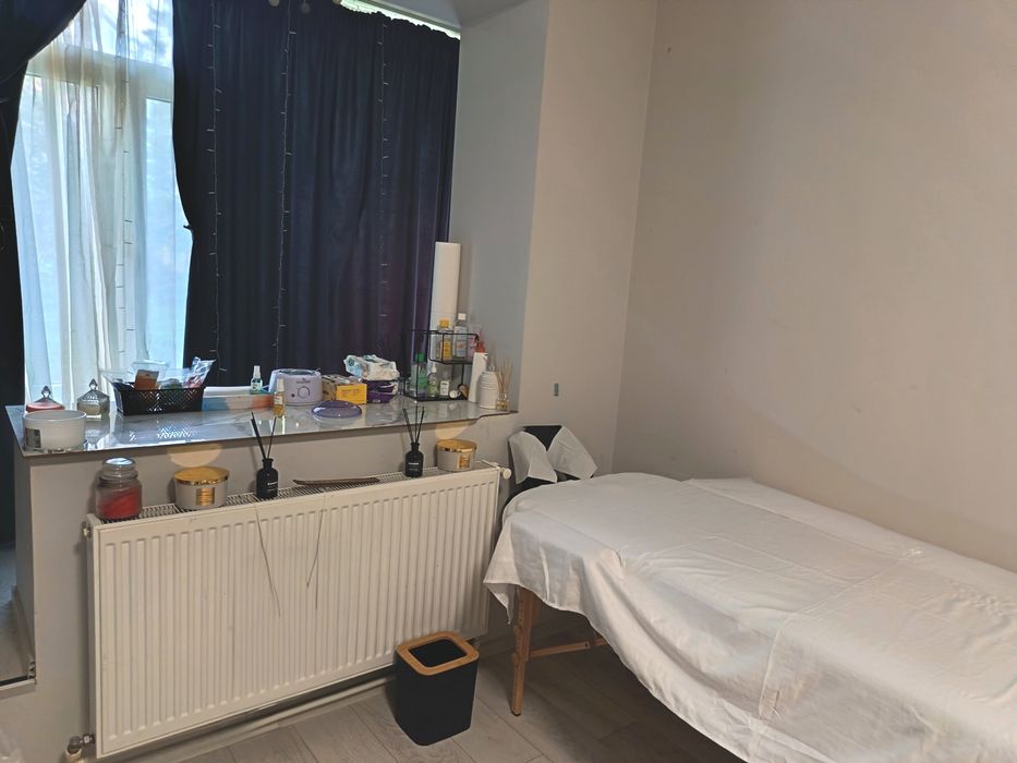 Epilare cu ceară fără durere și cu rezultate pe termen lung