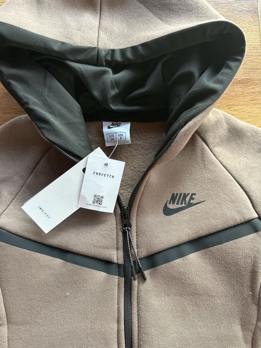 Детски,ватиран екип Nike в кафяво