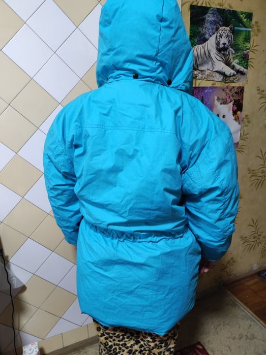 Женская куртка, пуховик