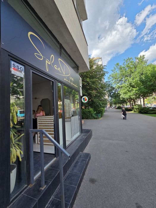 Salon Premium De Vânzare – Calea Moșilor 199, București – Afacere La Cheie