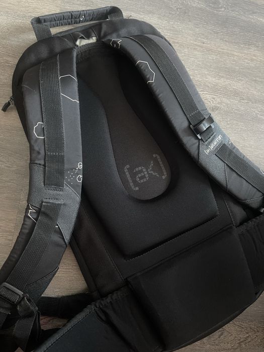 Rucsac Burton snowboard cu protectie