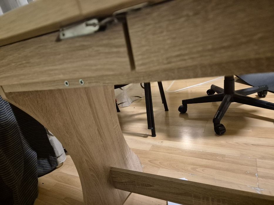 Masă living/bucătărie extensibilă