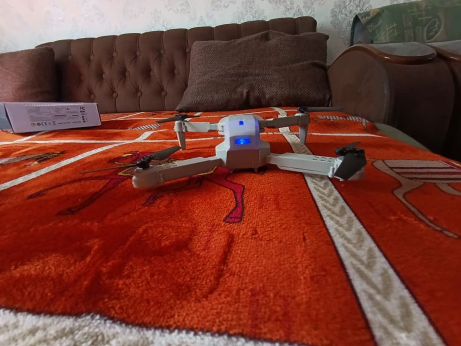Продам дрон, квадрокоптер!
