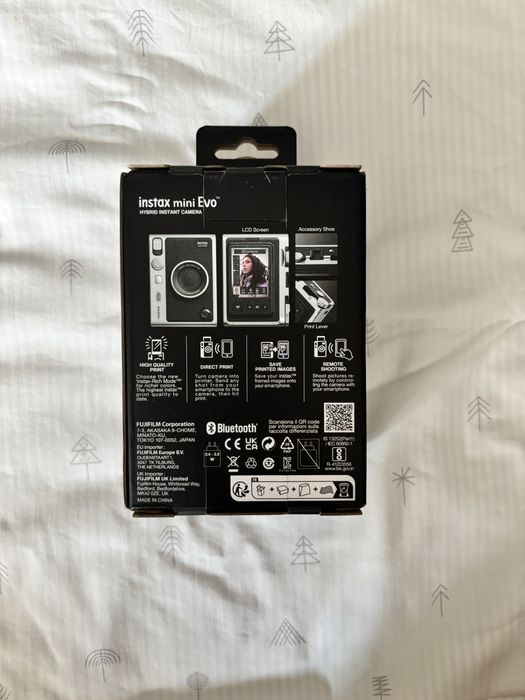 instax mini evo в черном цвете
