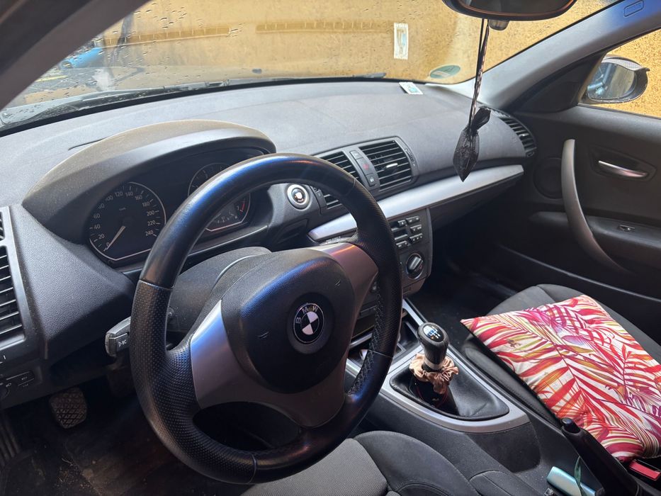 Vând BMW seria 1 an 2005 motor 1.6 benzină, 120 cai