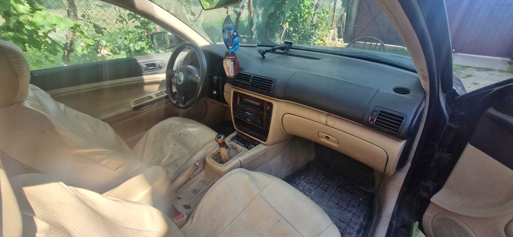 Passat B5 pentru piese.