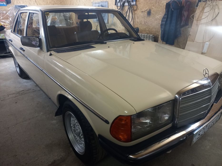 Мерседес 123,в отличном состоянии