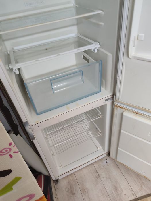 Продам холодильник,аэрогриль