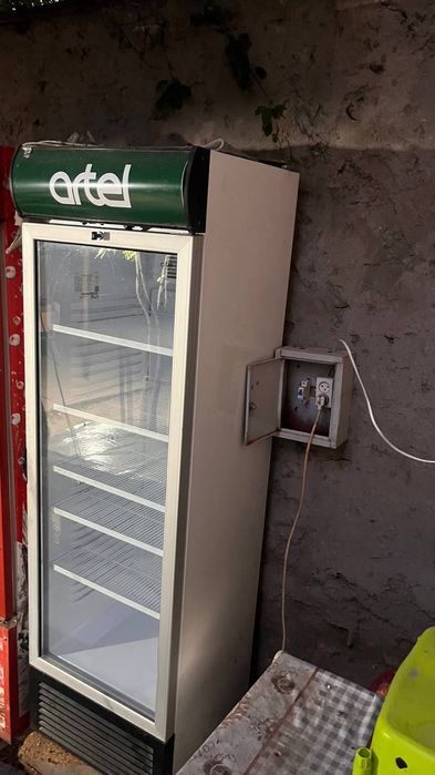 Витриный холодильник ARTEL