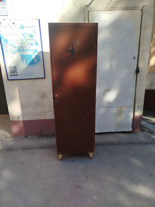 Отдам даром шкаф пинал