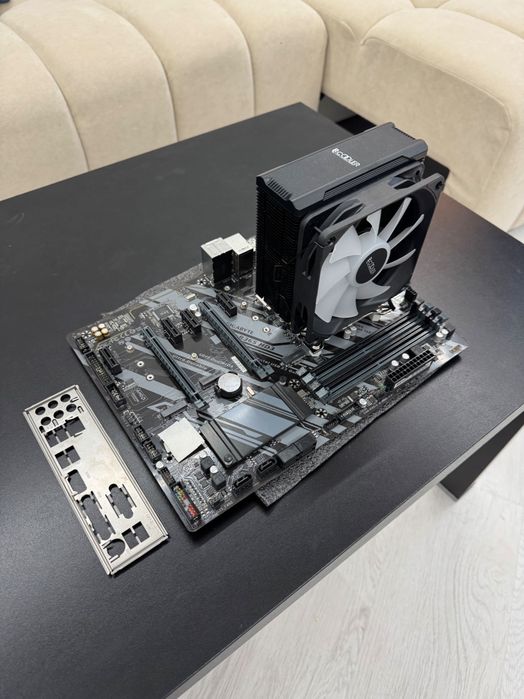 Комплект i5-9400F + Gigabyte B365 HD3 + кулер