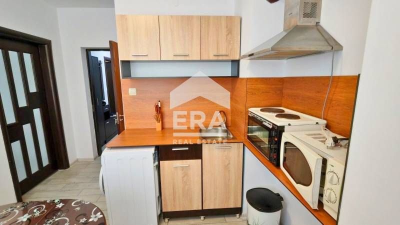 ЕРА ИмотиТе предлага под наем Тристаен тухлен апартамент, в близост Со