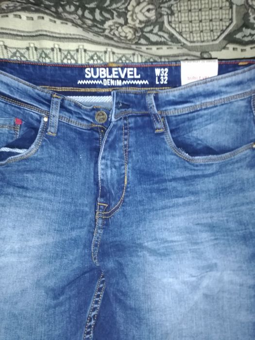 Blugi barbati mărimea 33, noi