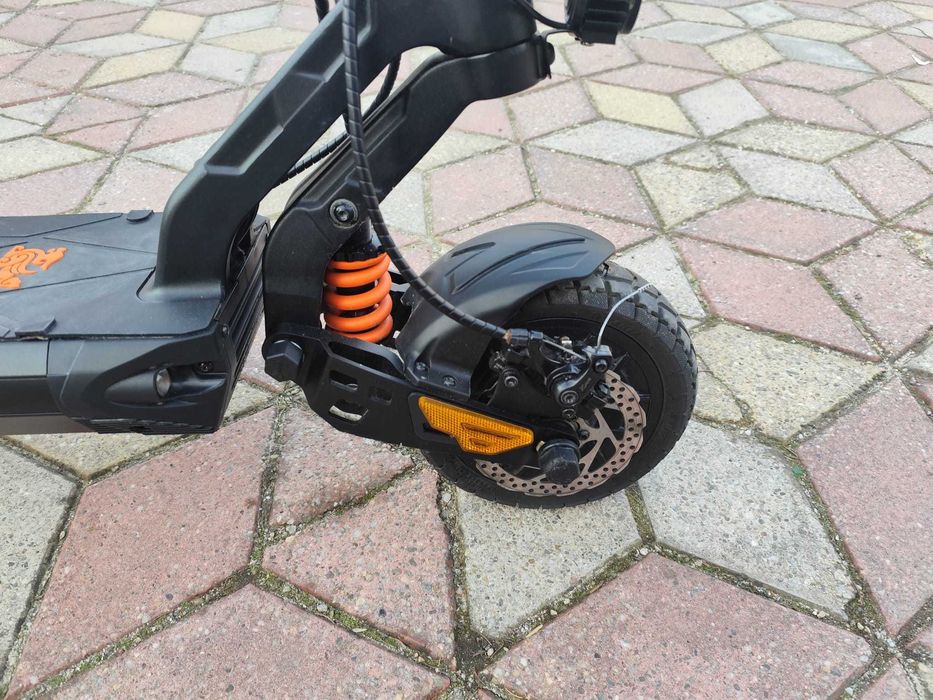 Vând trotineta kukirin G2 master