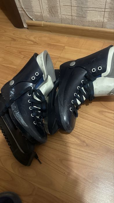 Продам коньки мастер 42 размер