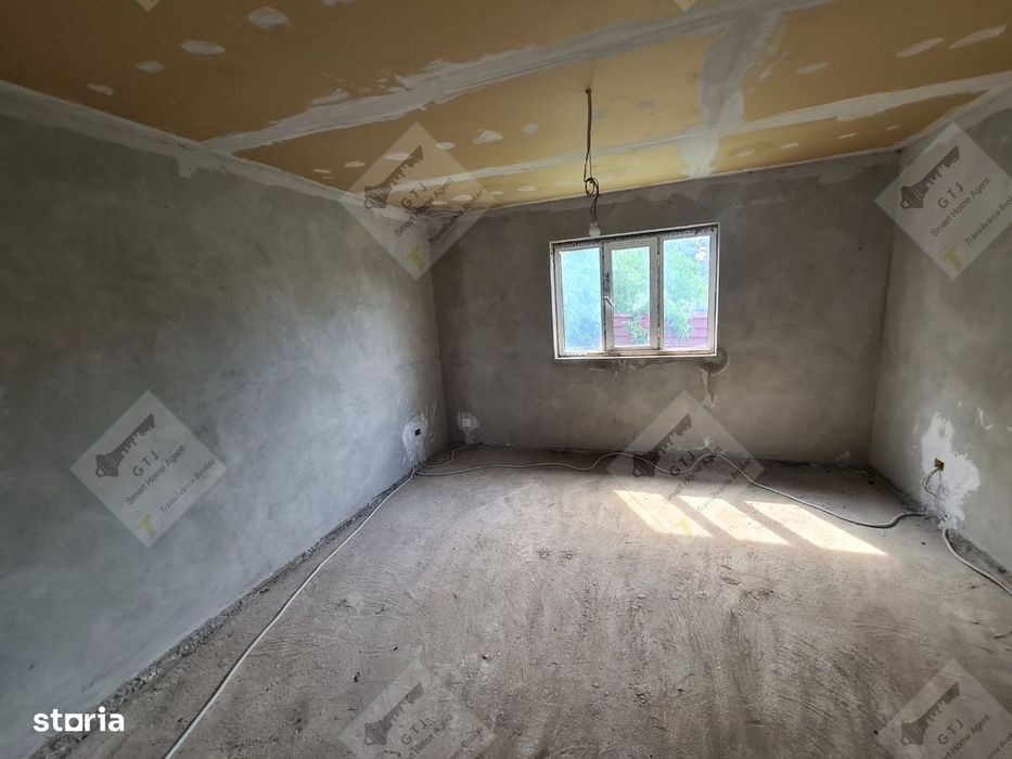 Casa Garoafa 120mp -Teren 2250mp Acces Rapid E85/Autostrada