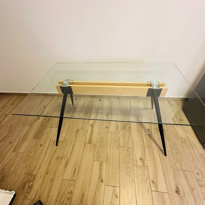 Masă sticlă  lungime 150 cm x lățime 90 cm