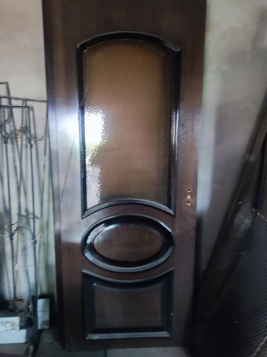 Продаю двери без дверного косяка МДФ шпон, цена за 1 дверь 200.000 сум