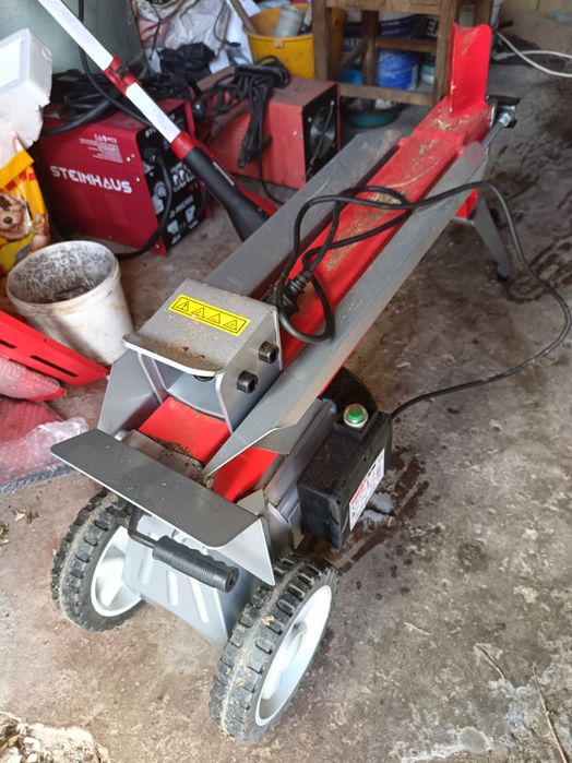 Despicător bușteni, presiune 7t