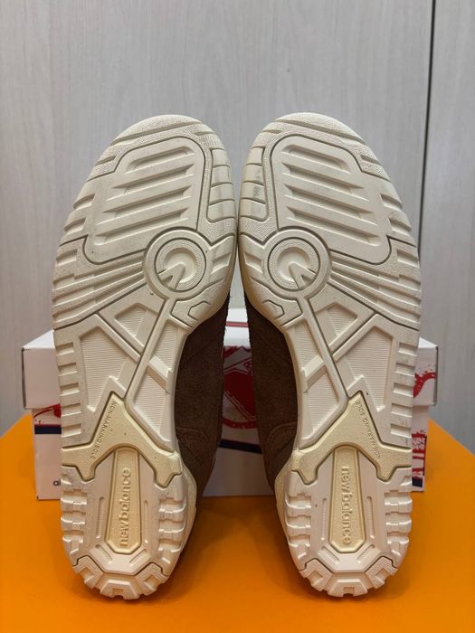 Продам New Balance 550