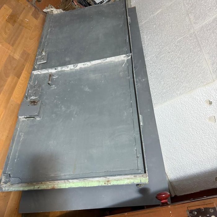 Продам двери в хорошем состоянии