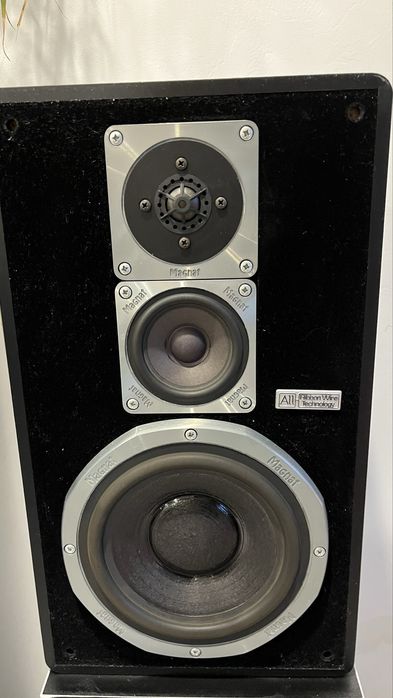 Усилвател и тонколони