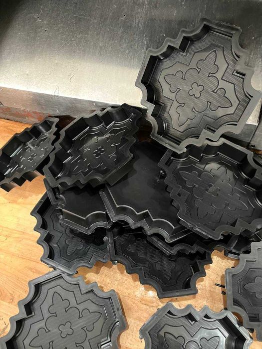 Разнообразие форм для брусчатки