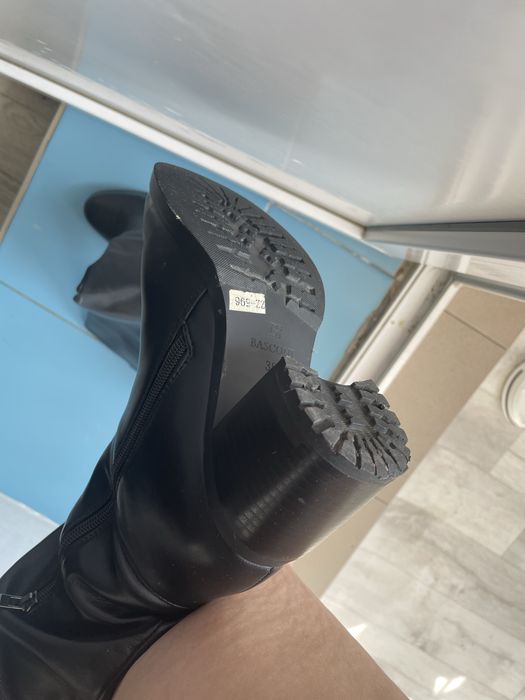 Зимние сапоги на каблуке