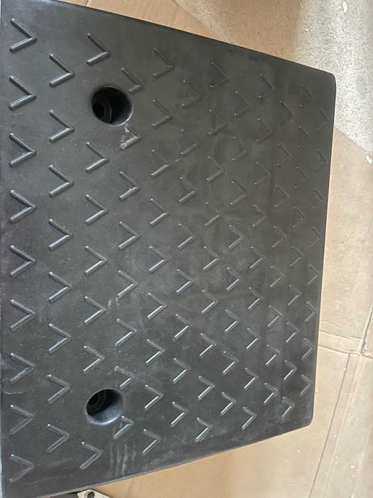 Rampa auto cauciuc 47.5X40 cm, capacitate 15 tone, antiderapantă