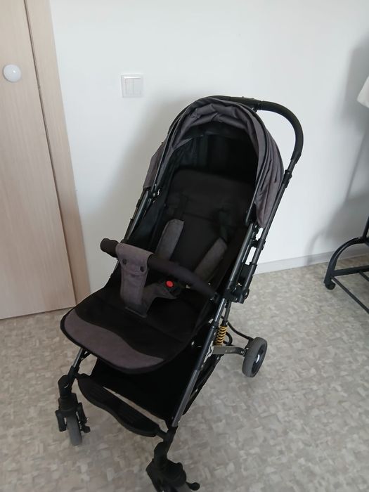 Коляска прогулочная