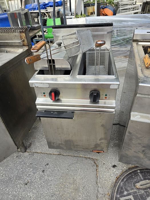 Фриктюрници двойни 2400лв газ