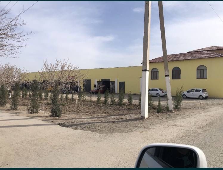 Аэропорт катта йўл усттида авто сервис шахобчас НОТУРАР ЖОЙ СОТИЛАДИ