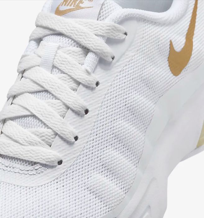 Дамски снейкъри Nike Air Max Invigor