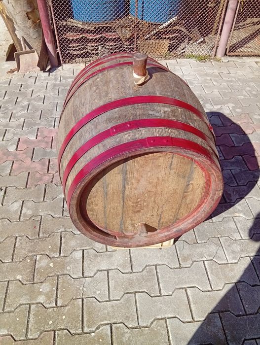 Butoi de stejar pt vin 120 l