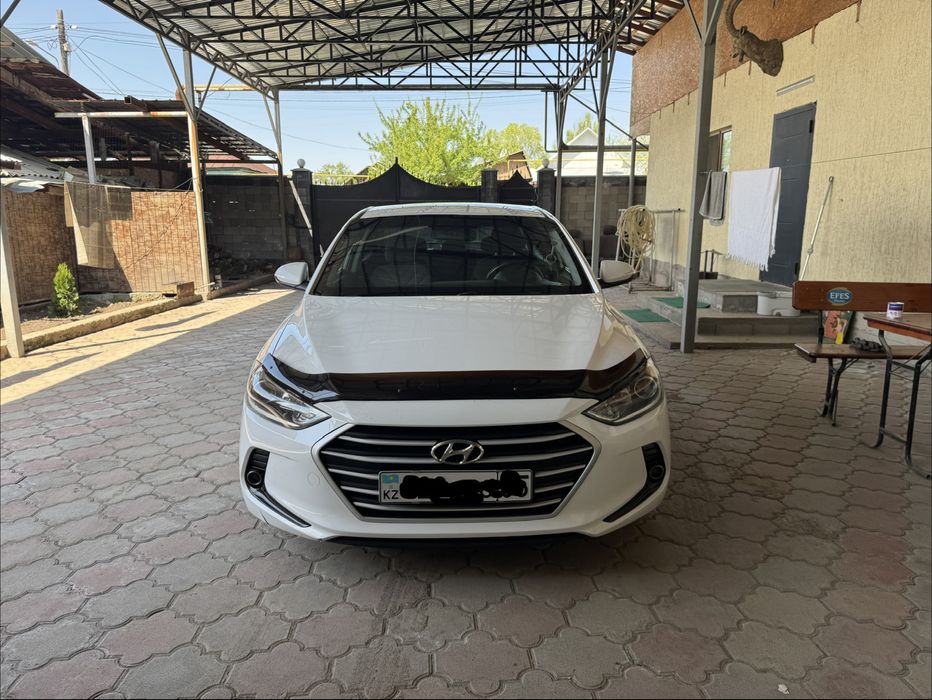 Hyundai Elantra, 2018
