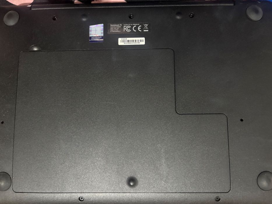 Ноутбук на запчасти