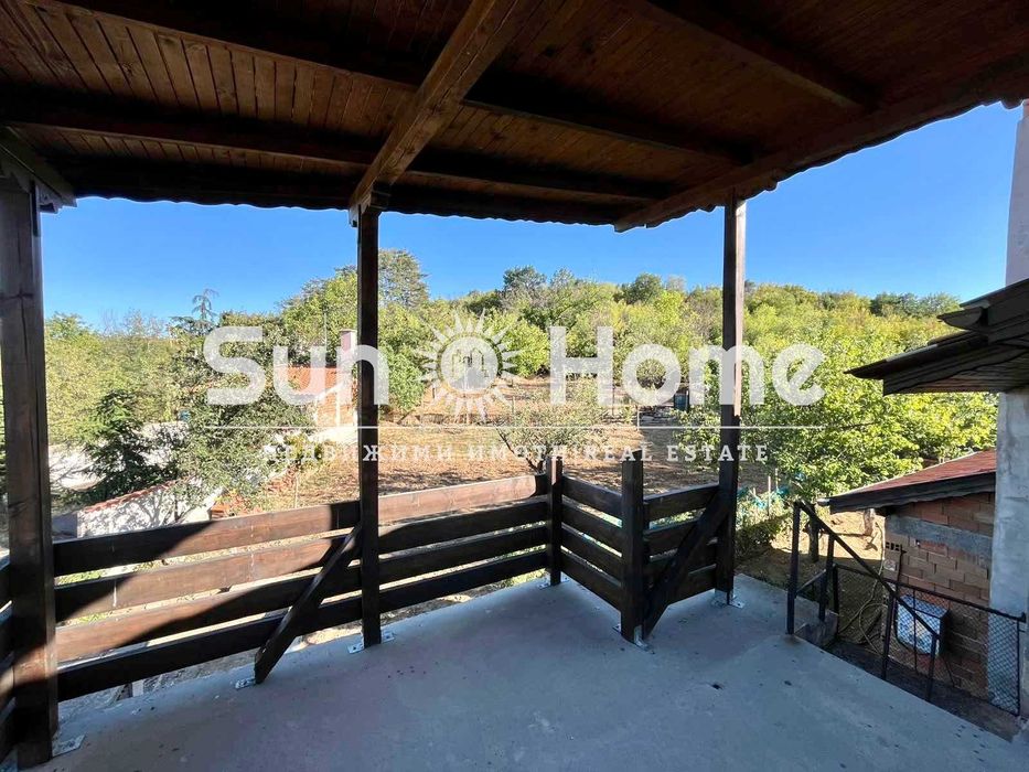 Вила  с панорамна гледка и просторен двор в гр. Харманли