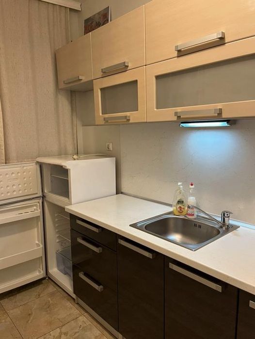 Дава се под наем Тристаен апартамент в Пловдив, Център - 90 кв.м за 382.5 € - Снимка #2