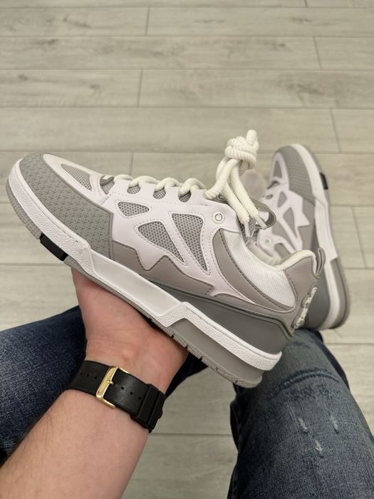 Adidasi Barbati Louis Vuitton Skate Gri & Alb!