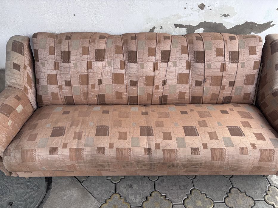 Отдам даром . Диван