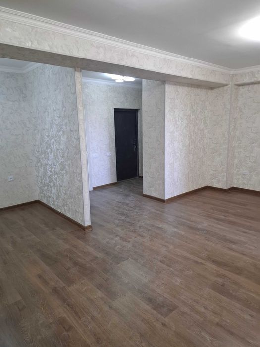 Продам квартиру в Яшнабаде. Новостройка на Дубровом.