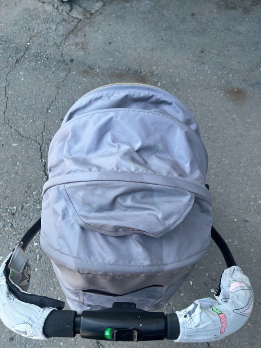 Продам прогулочную коляску
