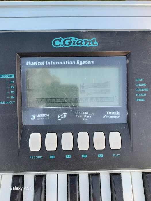 Синтезатор. Работещ....